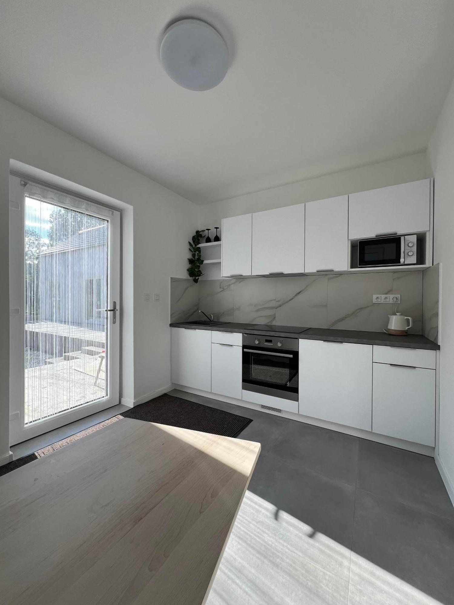 2 Moderne Apartmany 19 A 95 V Sukromi V Centre Mesta Turčianske Teplice Екстериор снимка